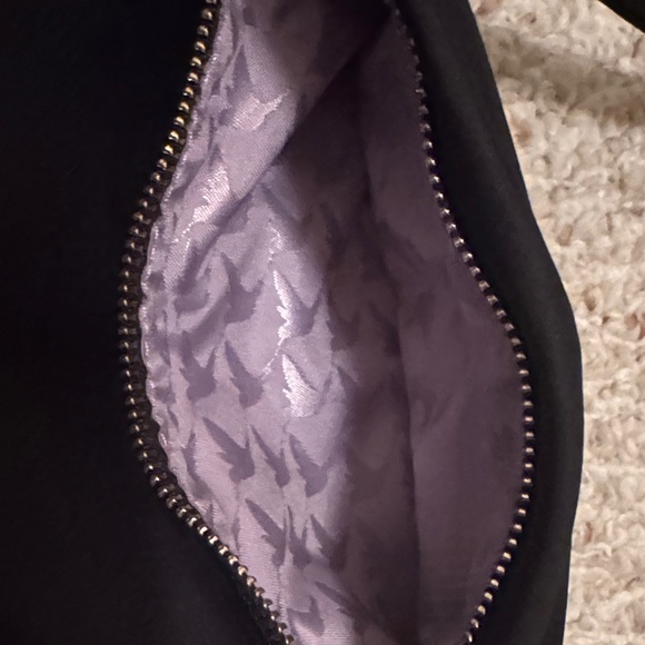 Lo & Sons Nouvelle Black Nylon Crossbody Bag - Picture 9 of 9